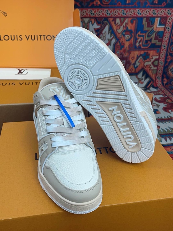 ルイヴィトン靴角部分ディテール